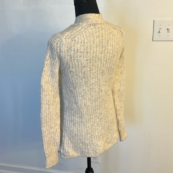 Banana Republic Marina Wool and Alpaca Oatmeal Sweater, sz Extra Small - Picture 3 of 11